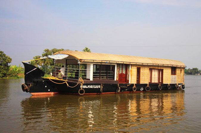 1 bedroom houseboat